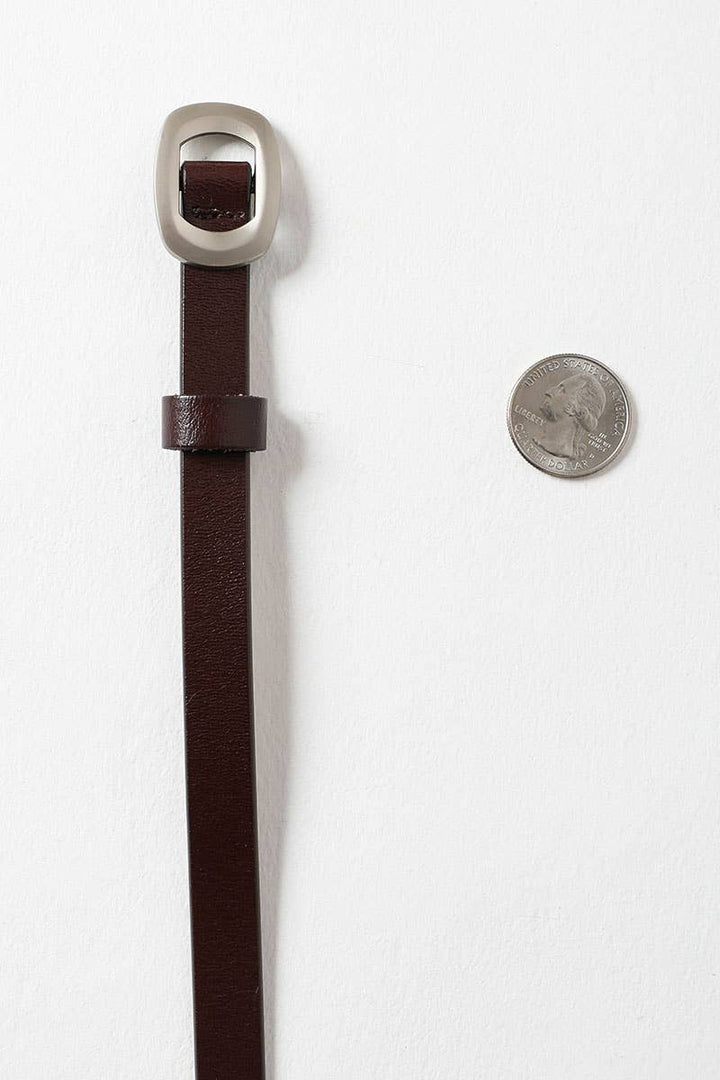 Thin Contemporary Leather Waist Belt–Modern &amp; Chic