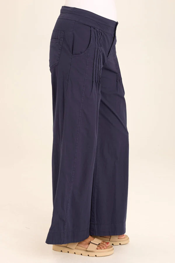 FINAL SALE XCVI Wearables Rebecca Stretch Poplin Pleated Pant  in Navy