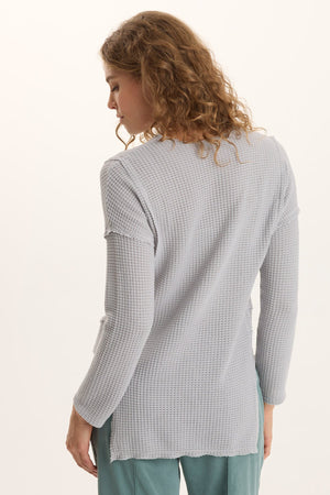 XCVI Arnie Thermal Asymmetrical Hem V-Neck Top  in Soft Pebble Pigment