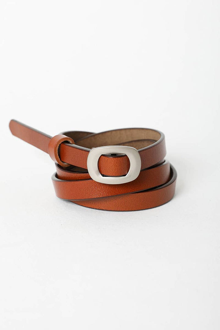 Thin Contemporary Leather Waist Belt–Modern &amp; Chic