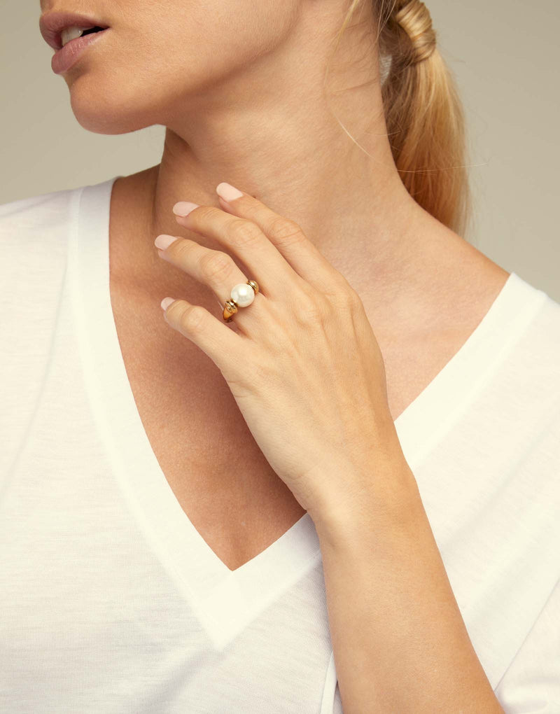 UNOde50 Ring with small pearl - Gold