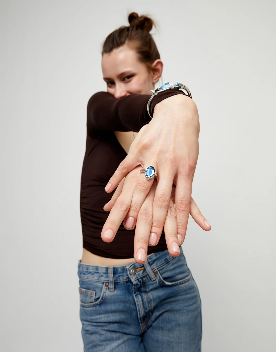 UNOde50 Ring with blue oval faceted crystal