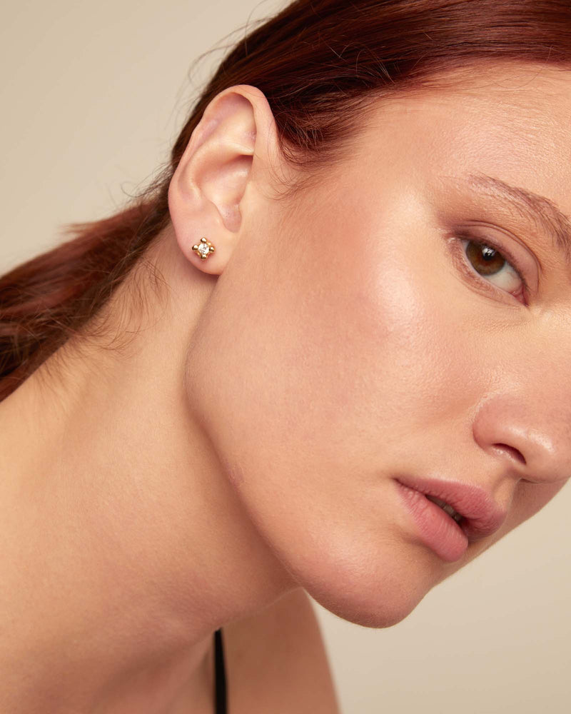 UNOde50 Stud earrings with white cubic zirconia - Gold