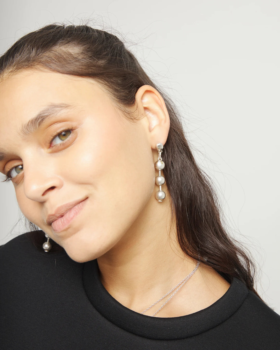 UNOde50 Bead drop earrings Silver