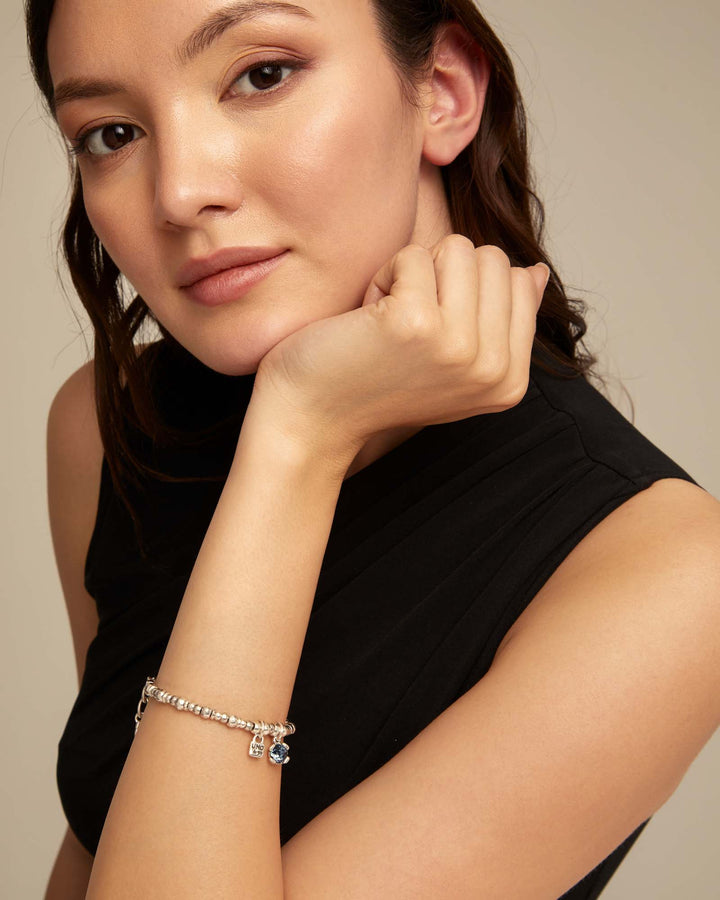 UNODE50 Beaded stretch bracelet with blue crystal Silver