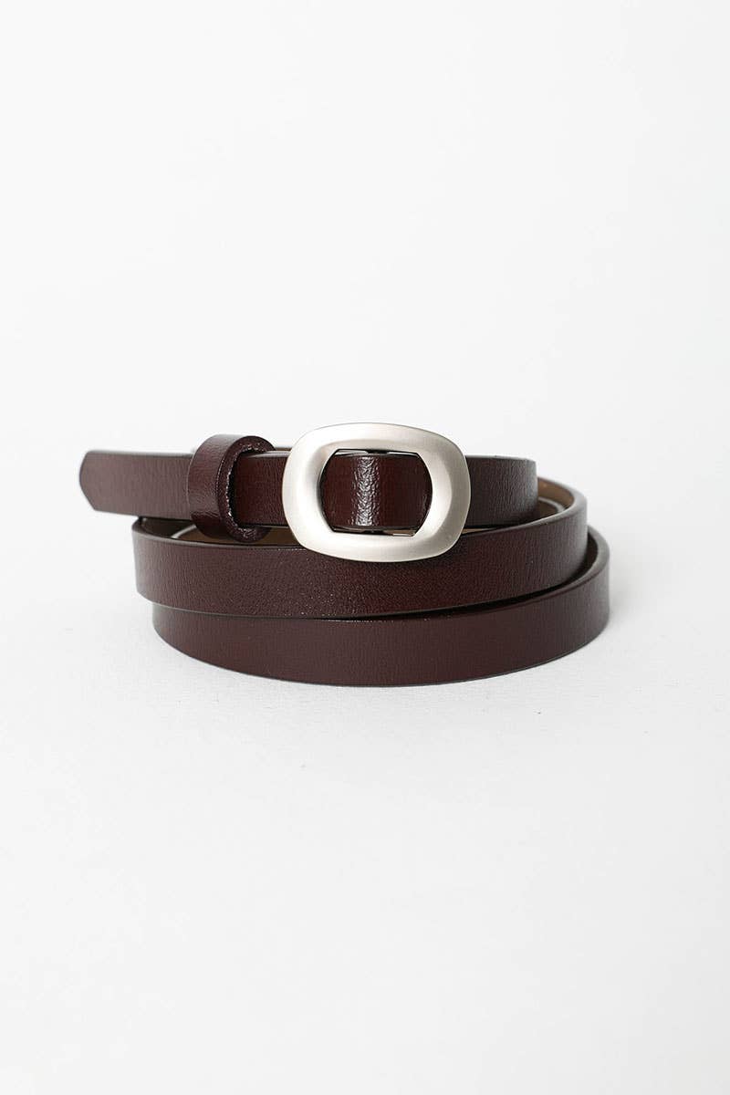 Thin Contemporary Leather Waist Belt–Modern & Chic
