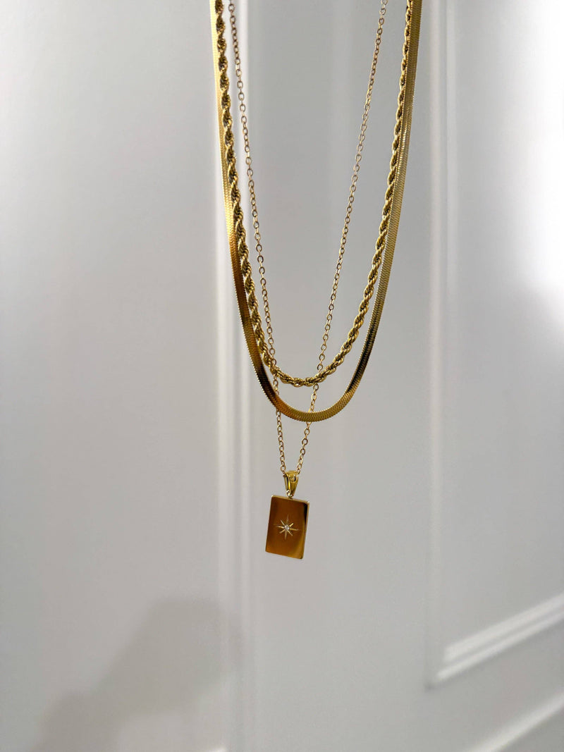 SCARLETT NECKLACE