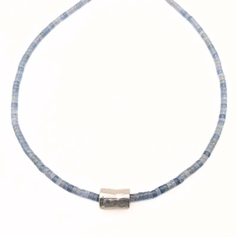 Erin Gray Heishi Matte Silver Barrel Necklace in AQUAMARINE