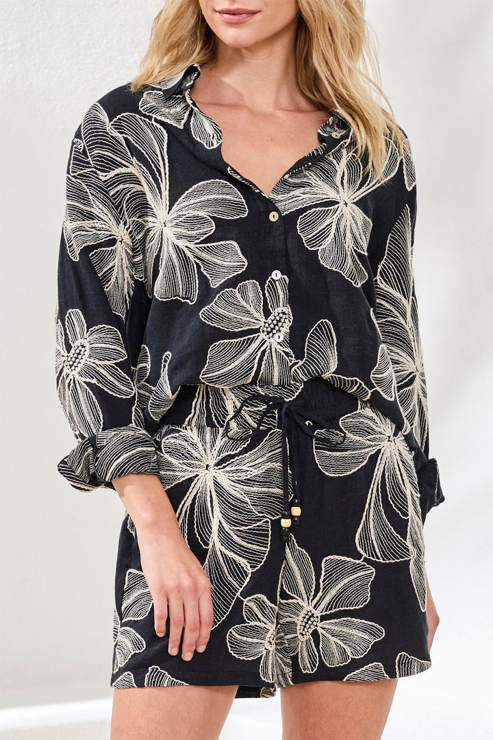 Tribal Crosshatch Embroidered Pull-On Shorts Black